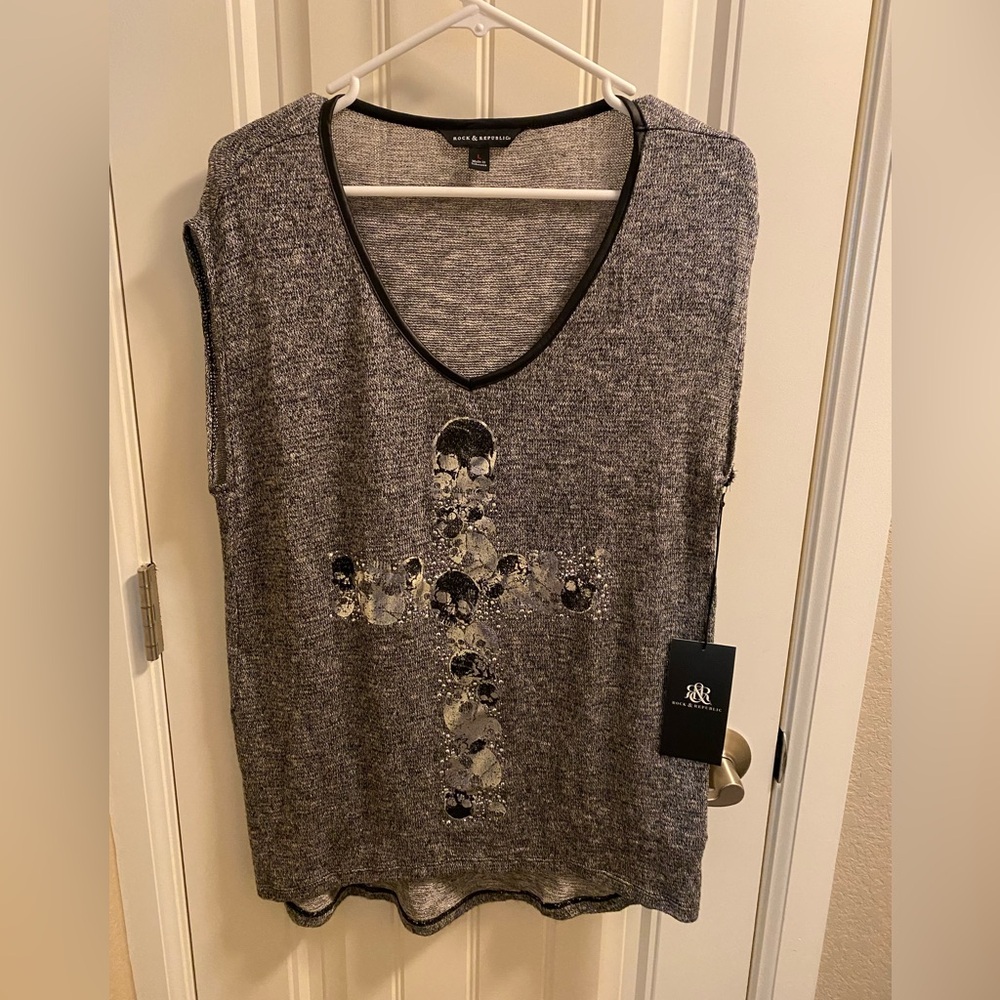 NWT Rock Republic L Sweater Skulls Metallic Silver Lightweight Top Large Lg